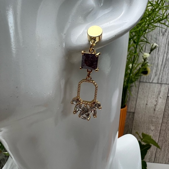 Elegant Dainty & Delicate Gold Earrings for Woman - Classic Stylish Earrings - Picture 2 of 9